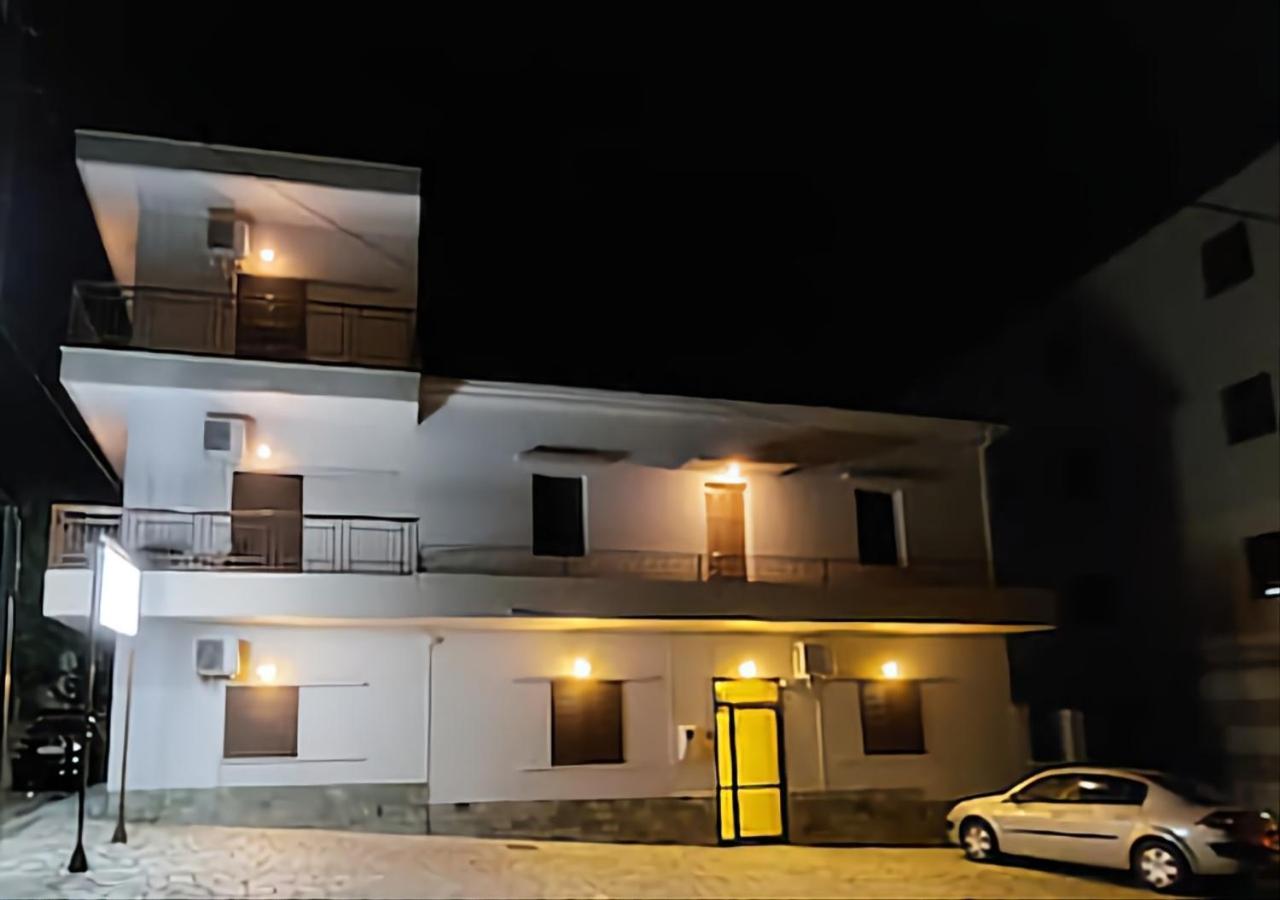 Polemarhos Guest House 6 Каламбака Екстер'єр фото